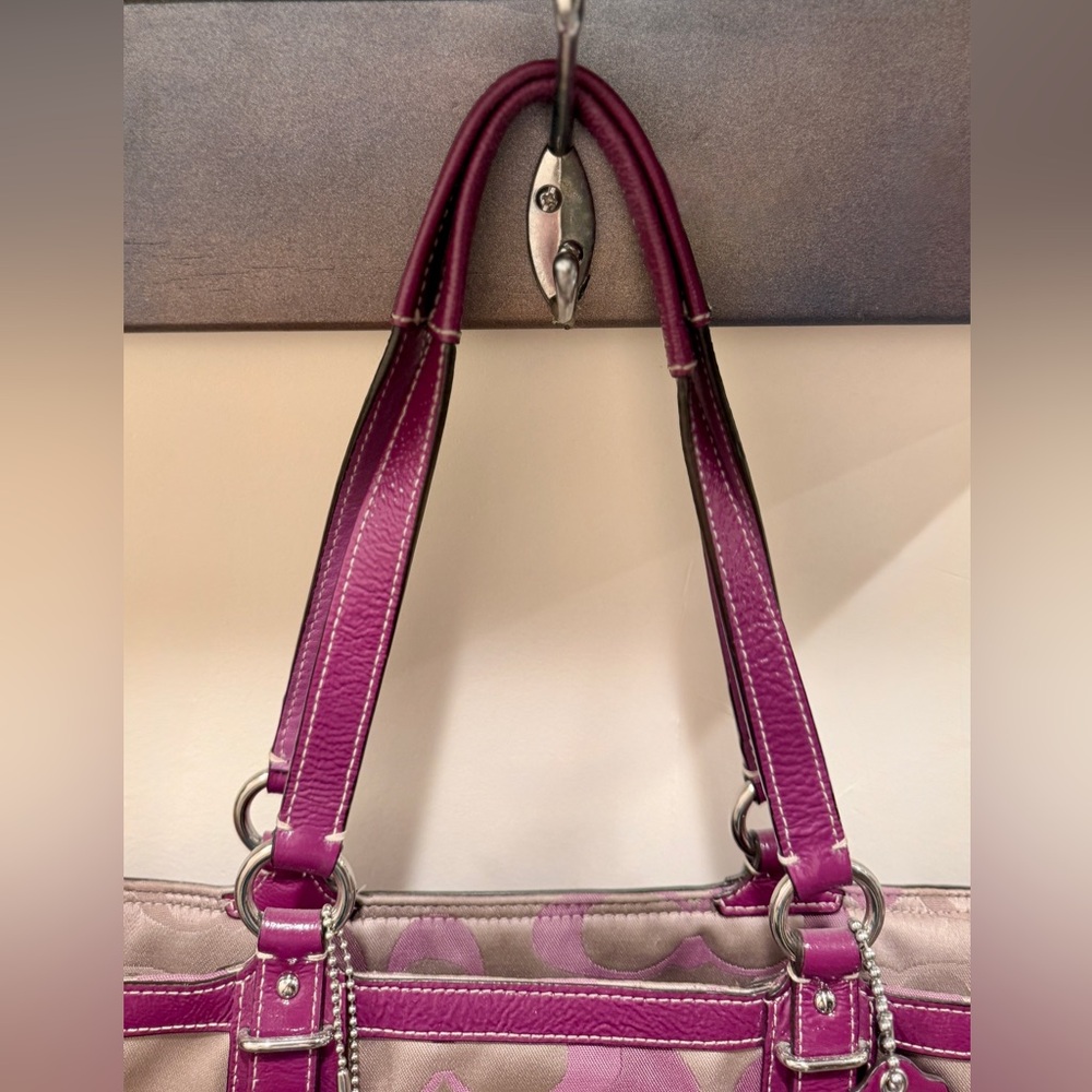 Coach Signature Canvas Tote Bag Purple Patent Leather Trim Shoulder Bag - Picture 9 of 10